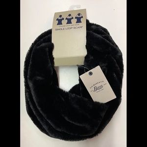 Bass Super Soft Faux Fur Snood, Black : New with Tags : Never Worn!